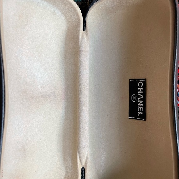 CHANEL Brown Sunglasses with Frame Crystals SMALL. VERY GOOD w/ case! RARE FIND! - Picture 6 of 8